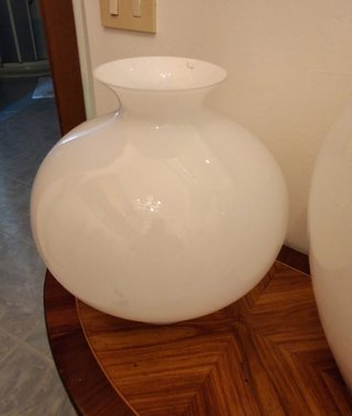 Coppia vasi design in vetro bianco