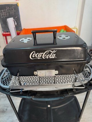 Parrilla de barbacoa y estante de almacenamiento