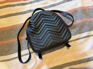 Bolso mochila acolchado negro