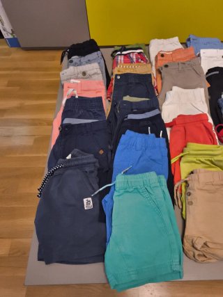 Lote de 35 pantalones cortos niño