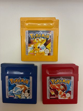 Lote Game Boy Color + Pokémon Rojo, amarillo, azul
