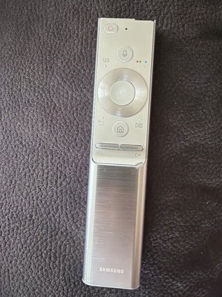 Samsung TV 55'' 2018 con pequeño rayajo en la pant