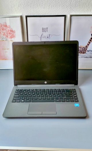 HP 240 G8 Notebook
