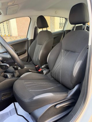 Peugeot 208 2014