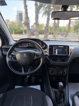 Peugeot 208 2014