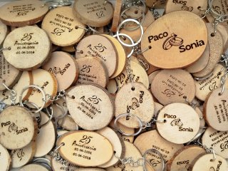 Llaveros madera personalizados equipos fútbol