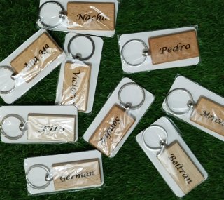 Llaveros madera personalizados equipos fútbol