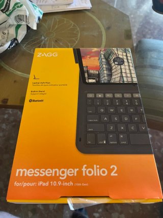 ¡IPAD WIFI A16 128 Gb + FUNDA CON TECLADO