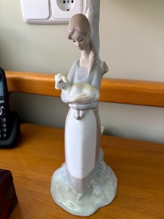 Lámpara de mesa antigua de porcelana