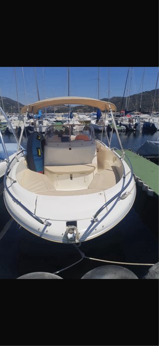 Barca Jeanneau Cap Camarat 635 Full Equip