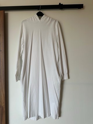 Lote 6 prendas: vestidos, blusas y falda