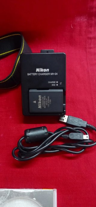 Nikon D3100 + Objetivos 50mm y 25mm + 3 Filtros