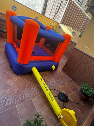 Castillo hinchable Blast Zone para niños