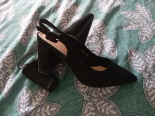 Zapatos de tacón negros