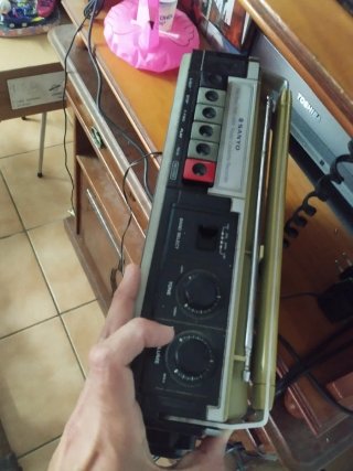 Radio Cassette Sanyo funciona perfectamente