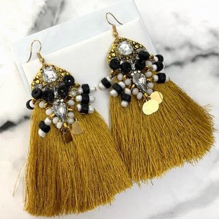 Pendientes largos bohoo flecos amarillos dorados