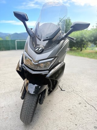 Daelim XQ1 125cc Maxi Scooter Automática