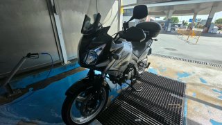 Suzuki V-Strom 650 Negra
