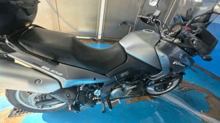 Suzuki V-Strom 650 Negra