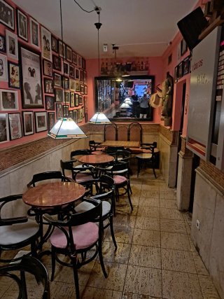 Mobiliario completo de bar