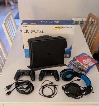 PS4 Slim 500GB + 2 Mandos + 3 Juegos