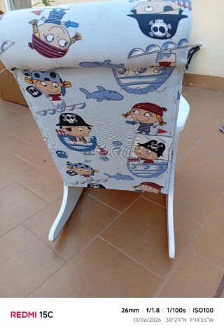Sillón balancín infantil estampado