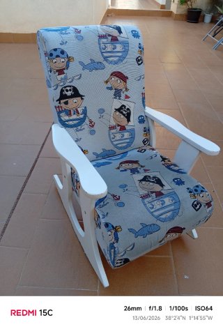 Sillón balancín infantil estampado