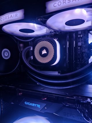 PC GAMING - Ryzen 7 5700x + 2080SUPER + 16GB