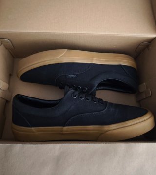Zapatillas Vans Era Negras Goma Marrón Talla 39