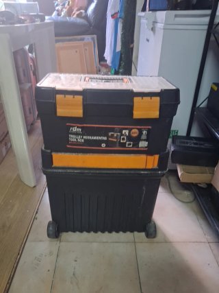 Caja de herramientas con ruedas RDM