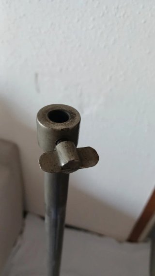 Pie  metalico, creo para foco o fondo estudio foto