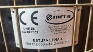 Estufa de leña Theca con tubos