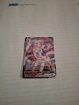 Sylveon VMAX Carta Pokémon 075/203