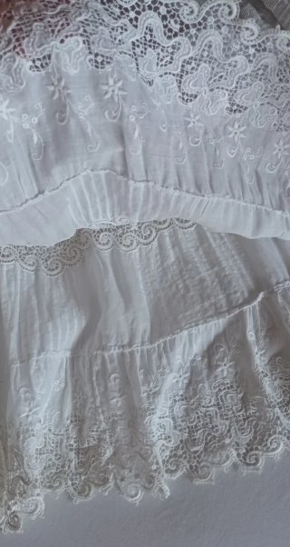 Faldón de Bautizo Antiguo de Encaje.