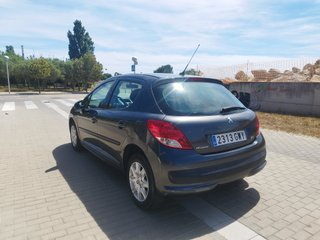Peugeot 207 2010