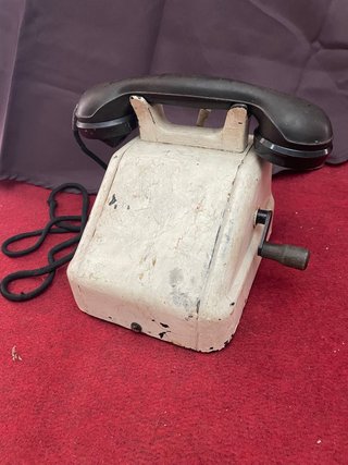 Teléfono antiguo de fábrica "Saba", hierro fundido
