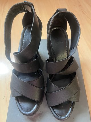 Sandalias cuña Calvin Klein negras T37