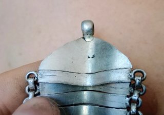 Bracciale con elementi mobili di fattura indiana