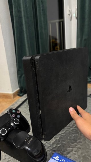 PS4 Slim 500GB Negra