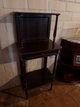 Muebles de madera noble hechos a mano
