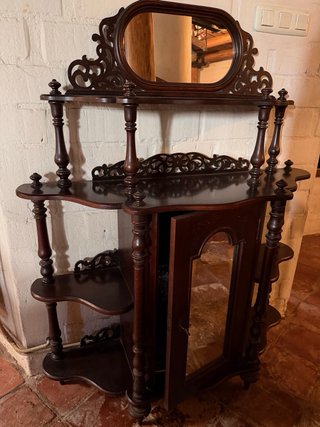 Muebles de madera noble hechos a mano