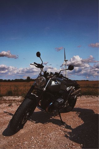 BMW nine T Scrambler 2021