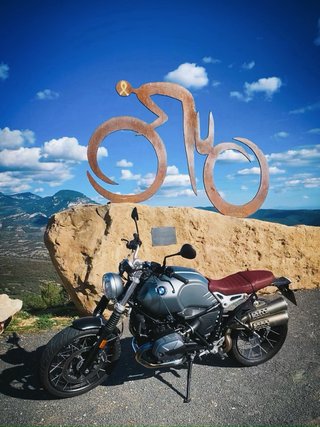 BMW nine T Scrambler 2021