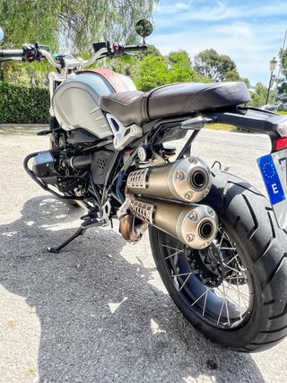 BMW nine T Scrambler 2021