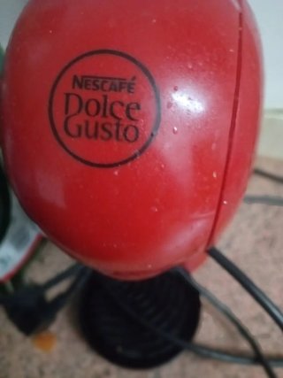 Cafetera Nescafé Dolce Gusto Roja