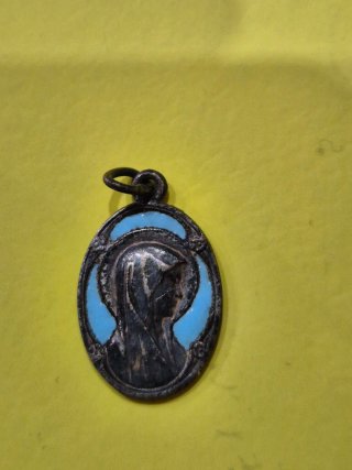 Conjunto de medallitas antiguas religiosas