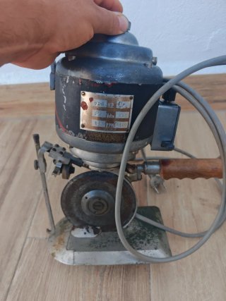 Máquina Cortar Tela Industrial Antigua