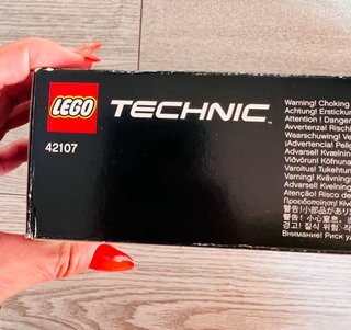 LEGO Technic Ducati Panigale V4 R 42107