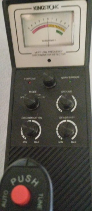 Detector de metales con auriculares