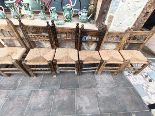 Nueve sillas. aragonesas